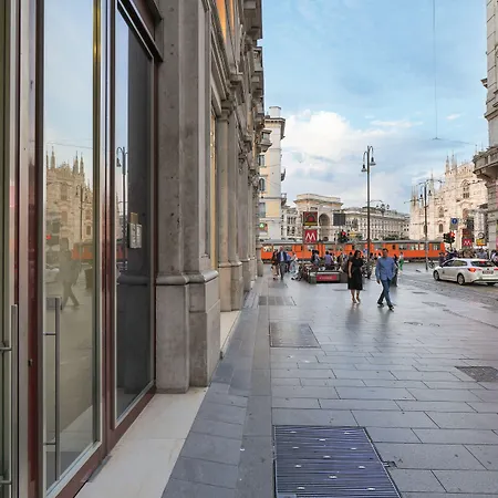 Prestige Boutique - Piazza Duomo View
