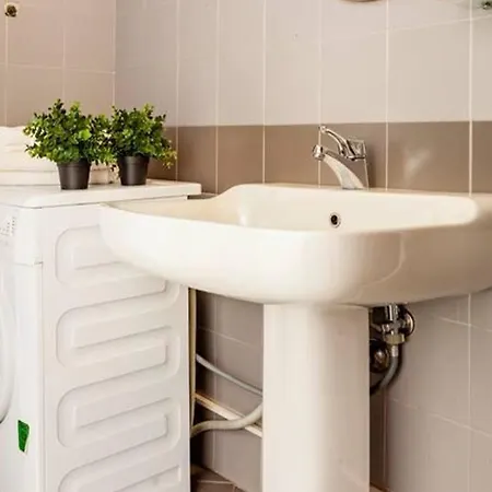 Nyaraló Design With Parking Navigli Sleeps5 *
