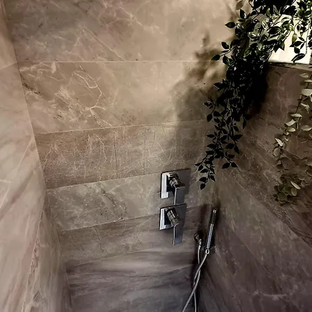 Casa Storica Piazza 5 Giornate Pensionat 4*