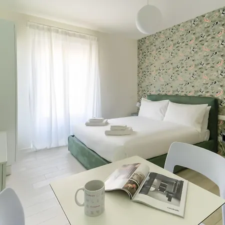 Italianway Apartment *