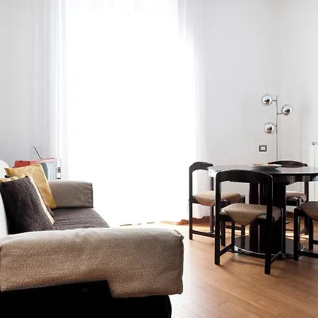 Italianway Easy - Piazza Firenze 4 * Милан
