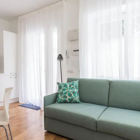 Italianway Easy - Ciro Menotti 18 Daire