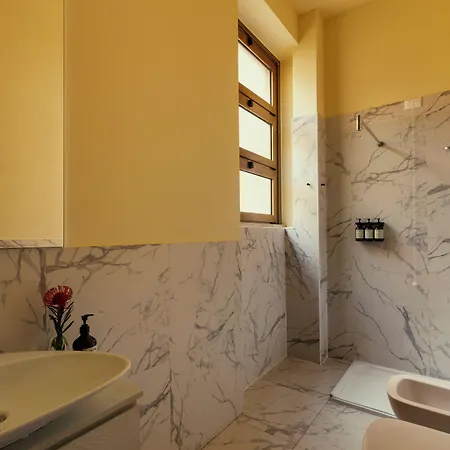 Bob W Ticinese Lejlighedshotel Milano