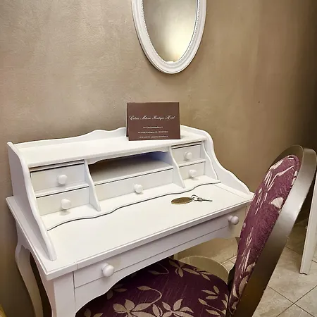 Boutique Calais - Washington Hotel