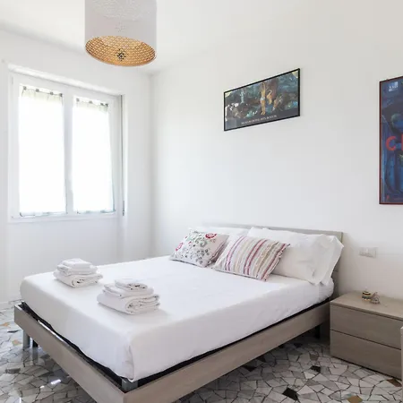 Italianway Comfort - Ripa Ticinese 103 * Milánó