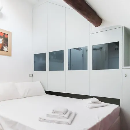 Ripa Ticinese 43 Апартаменты *