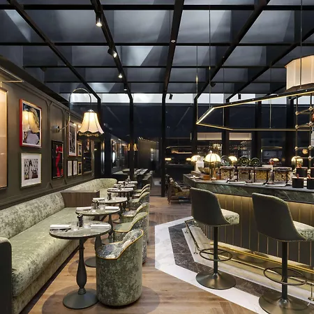 Radisson Collection Hotel, Santa Sofia