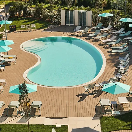 Hotel Quark 4*