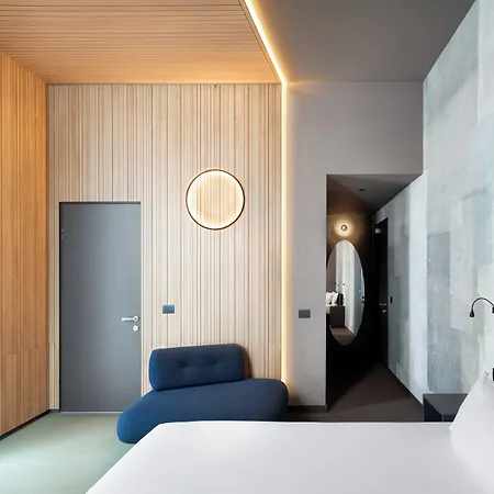 21 House Of Stories Navigli Hotel