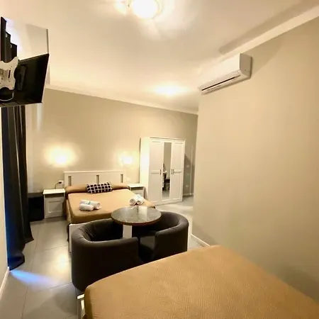 Hotel Golden 3*