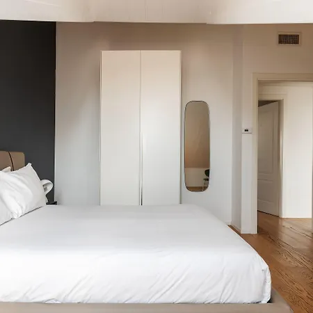 Easyhomes - Brera Luxury Apartment