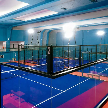 & Urban Padel 4* Milano