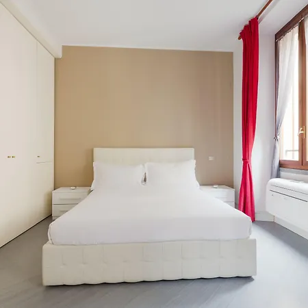 Apartment Brera In Garibaldi Milan