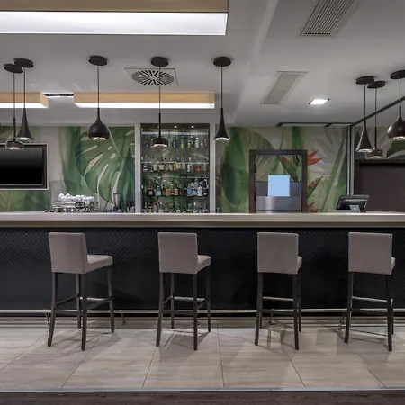 Hilton Garden North Hotel