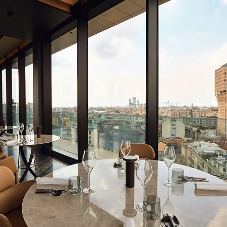 Uptown Palace 4*