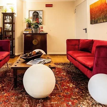 Townhouse 33 Boutique 4*