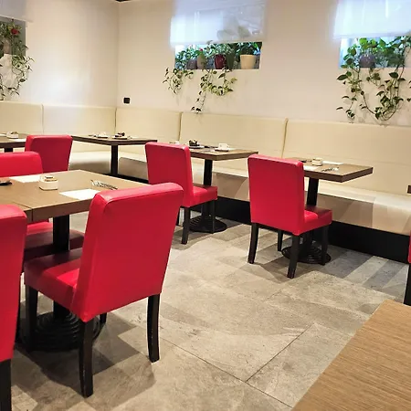 Hotel Campion Citylife 3*