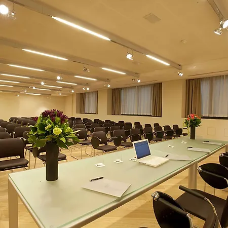 Western The Hub Milan