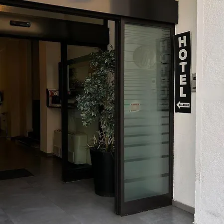 Salerno 3* Μιλάνο