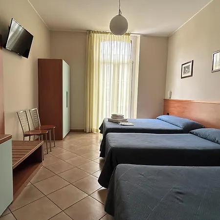 Ξενοδοχείο Salerno 3*