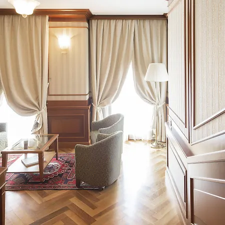 Manzoni Hotel 4*