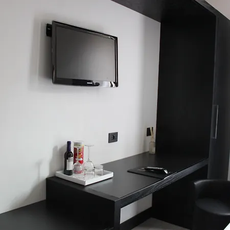 Hotel Lhp Napoleon