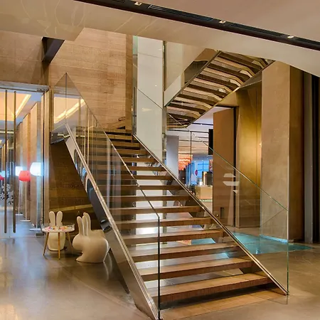 Nhow Hotel 4*