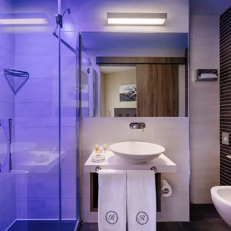 Mentana, By R Collection Hotel 4*