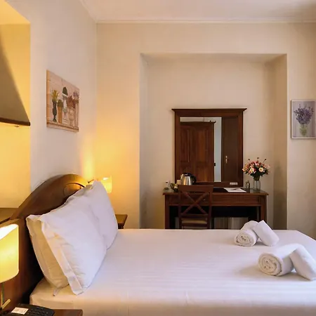 Pavone Hotell 3*