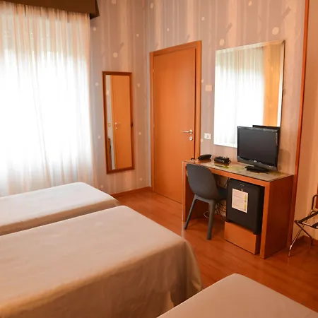 Hotel Eco & Bioriso Restaurant Milán