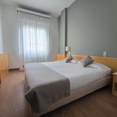 Mokinba Sant'ambroeus 3* Mailand