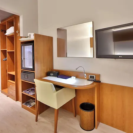 Western Madison 4*