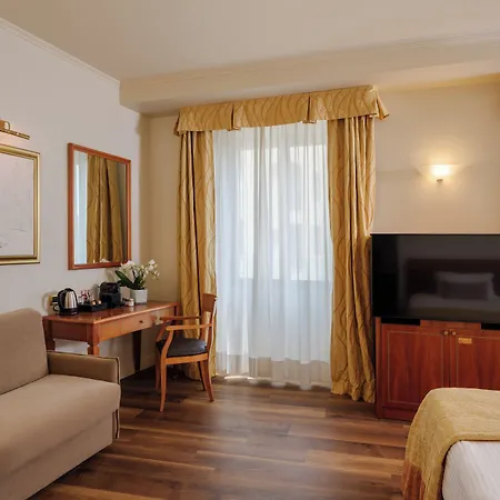 Hotel Dei Cavalieri Duomo 4*