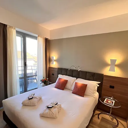 Western Hotel 4*
