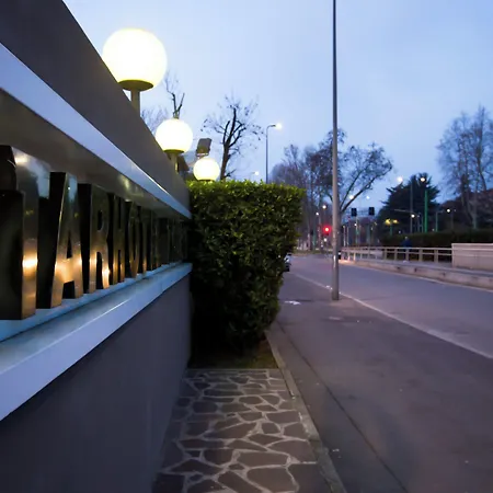 Starhotels Tourist 4* Milan
