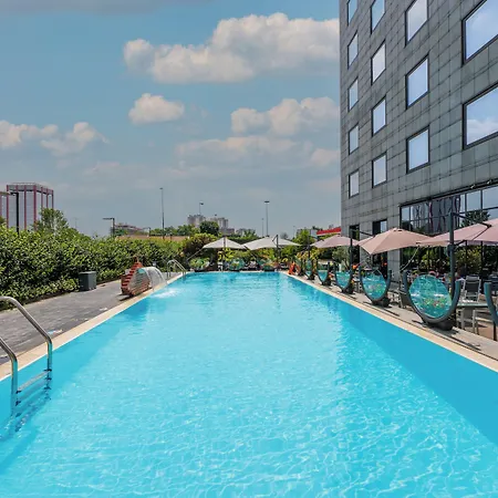 Ih Lorenteggio Hotel 4*