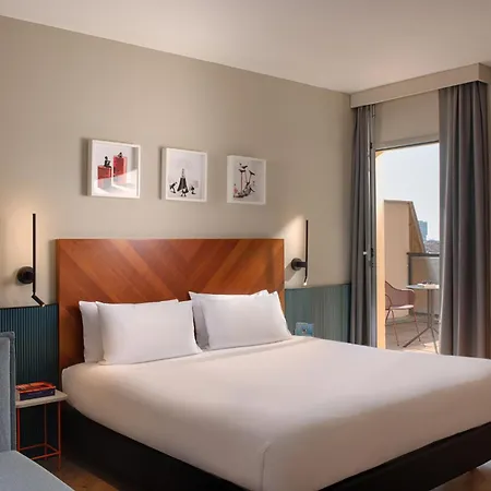 Unahotels Mediterraneo Hotel 4*