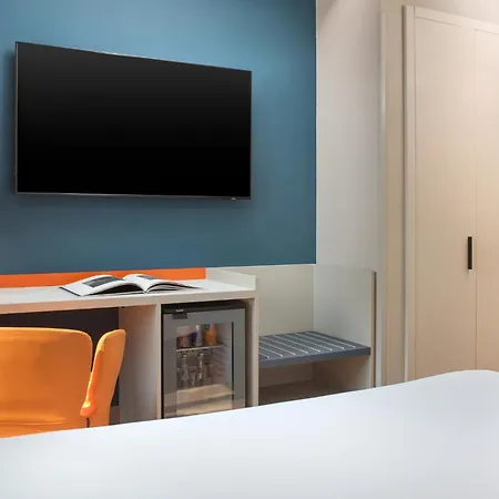 Hotel Unahotels Mediterraneo 4*