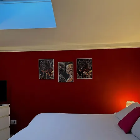 Apartment Hosting Dreams Attics - Duomo Milan