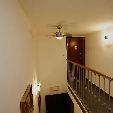 Apartment Hosting Dreams Attics - Duomo Milan