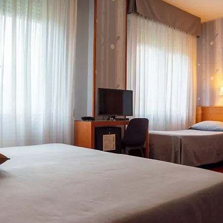 Hotel Eco & Bioriso Restaurant 3*