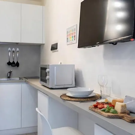 Italianway - The B Village Business Appartement *