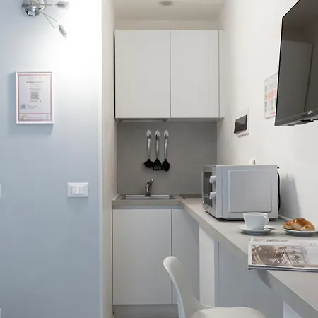 Italianway - The B Village Business Appartement *