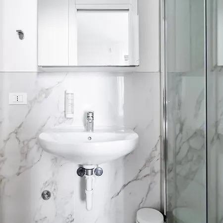 Italianway - The B Village Business Appartement *