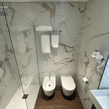 Hotel Arno Milan