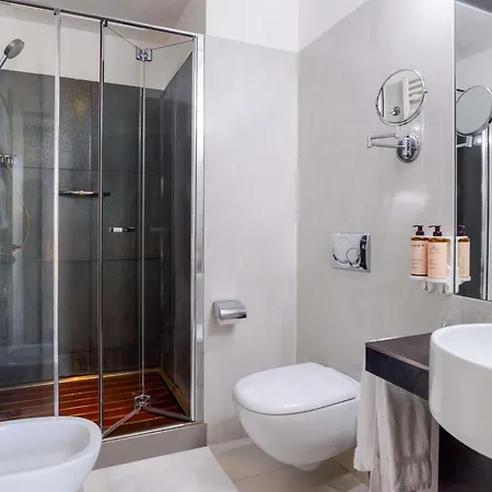 Hotel Mercure Solari Milan