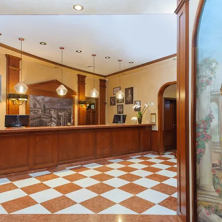 Leonardo Center 4*