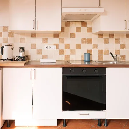 Alessia's Flat - Michetti Appartement