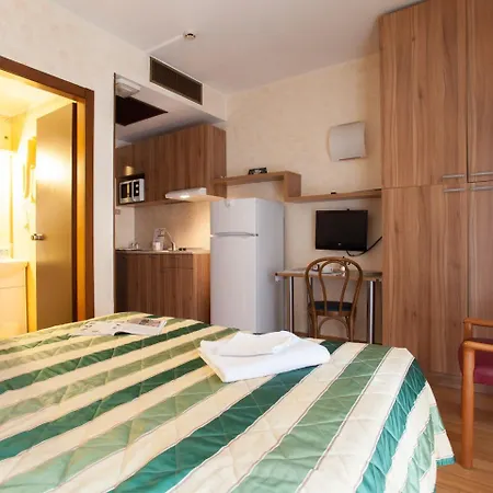 Aparthotel Desenzano 3*