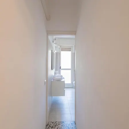 M.aurelio Light Brown Apartment *